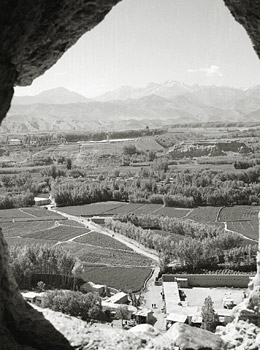 石窟からの遠景