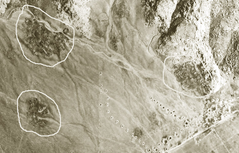 ラフマト山麓の住居址（航空写真　1957年撮影）