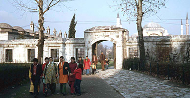 スルタンアフマッドジャーミーへの門