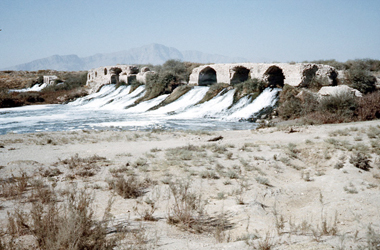 ティラクーン堰の画像
