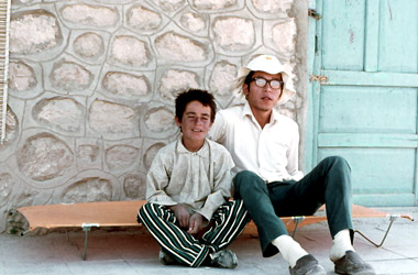 写真左の少年（1972年）は写真右の右端のおじさんにの画像