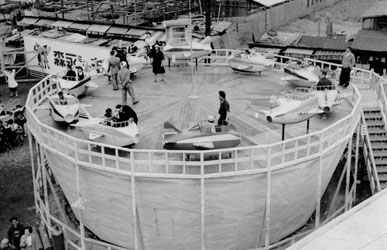 浅草楽天地 1954